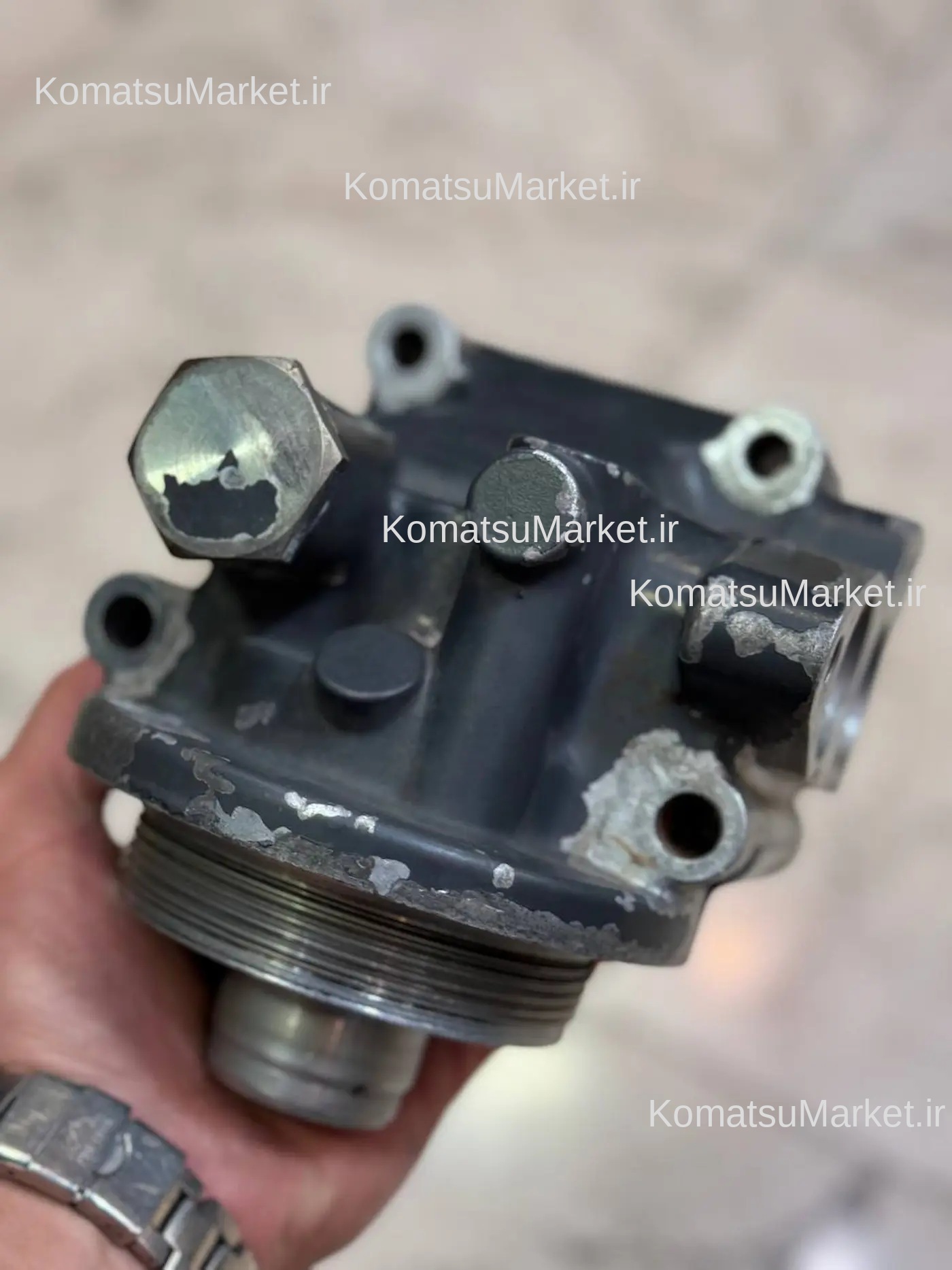 km-wm-29910 پایه فیلتر روغن PC400-8 - تصویر 1